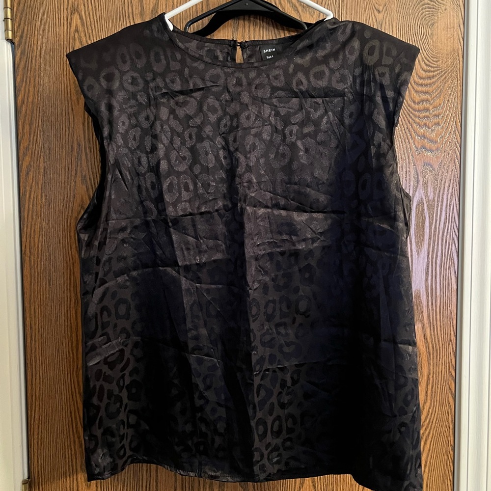 SHEIN Black Boxy Blouse